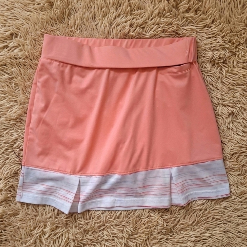 Pebble Beach Dry Luxe Performance Skort - Size Small - Picture 2 of 3